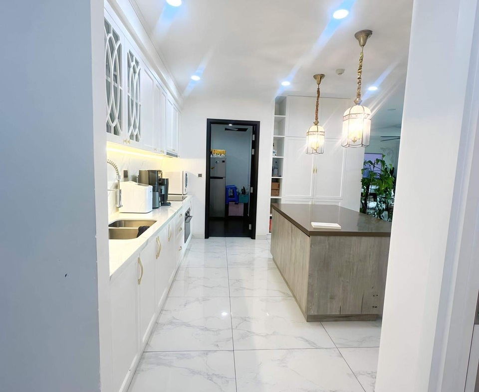 Bán Skymansion tầng thấp Feliz En Vista
